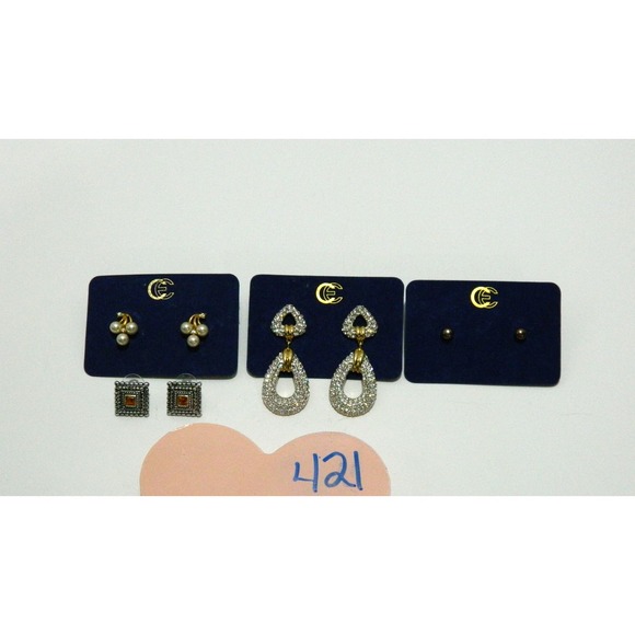 Charmelle Pierced Earrings Earring Lot Rhinestones & faux pearls - Picture 5 of 5